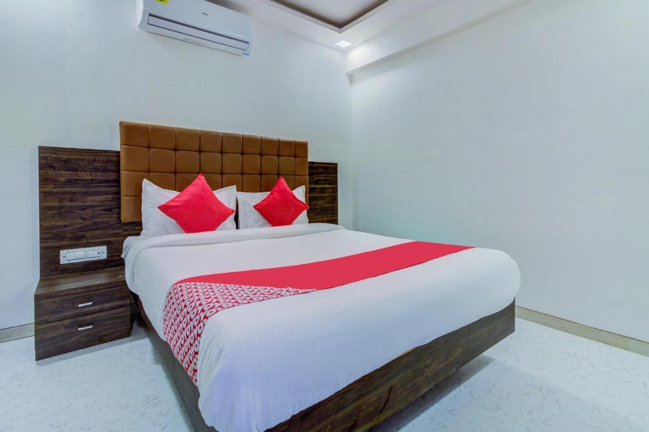 Hotel Golden Palace Lodging And Boarding Thane Exterior photo