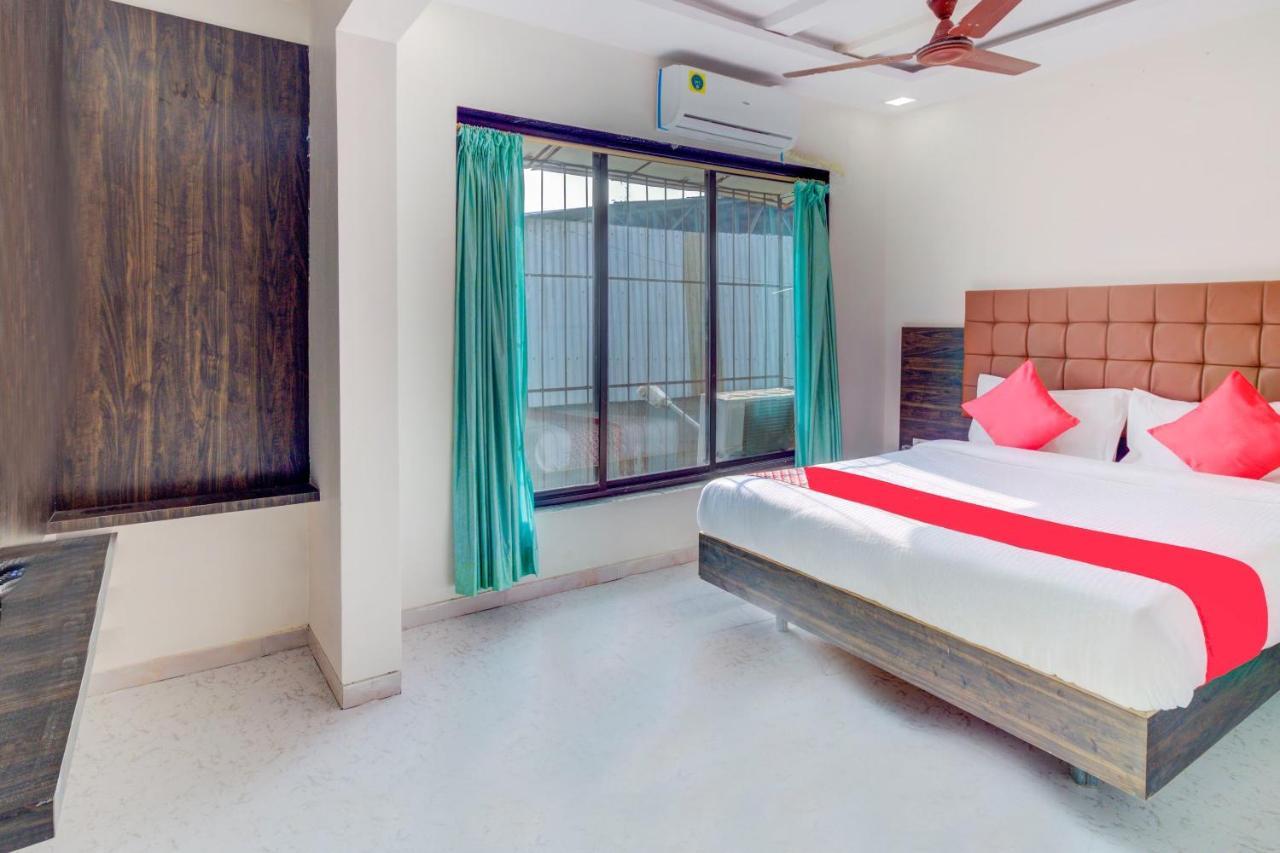 Hotel Golden Palace Lodging And Boarding Thane Exterior photo